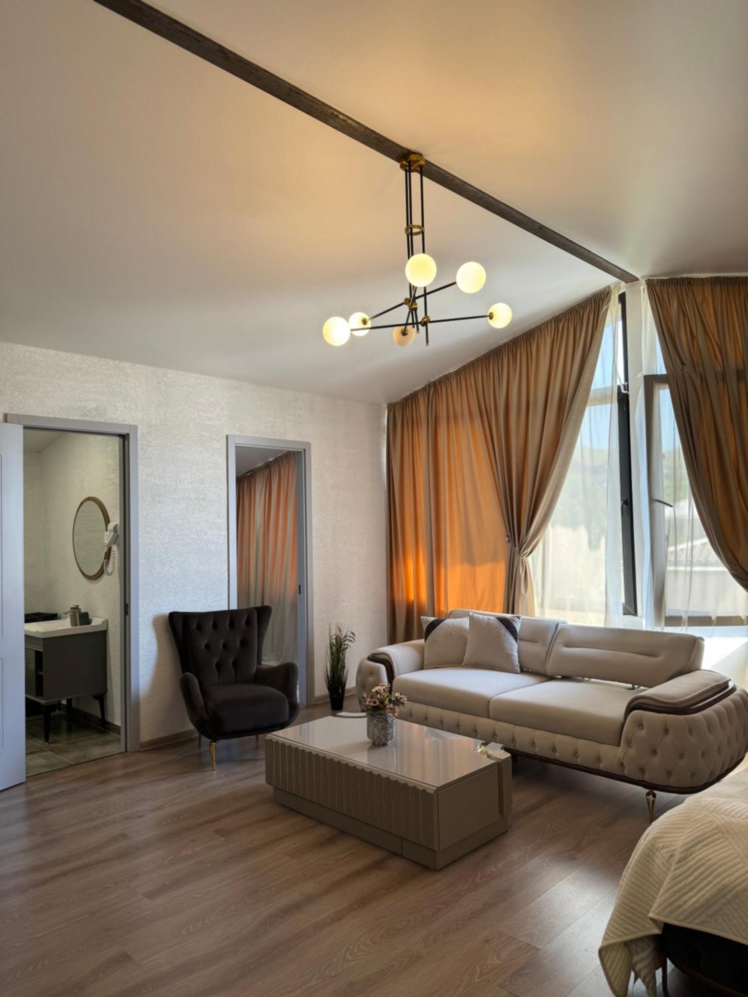 Guest House Elene 哥里 外观 照片