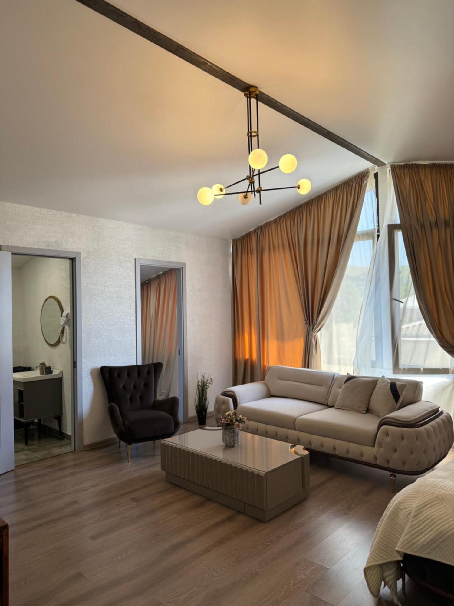 Guest House Elene 哥里 外观 照片