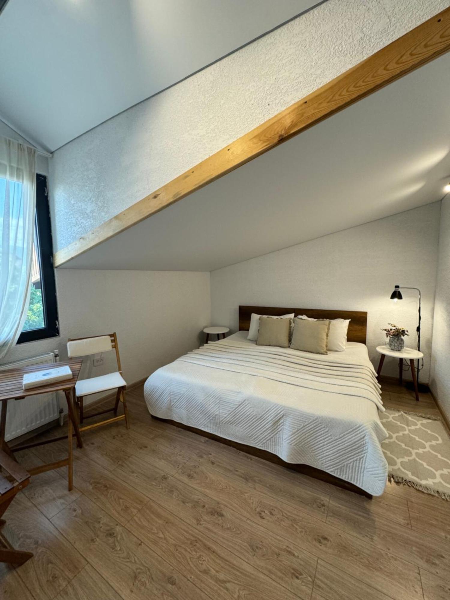 Guest House Elene 哥里 外观 照片