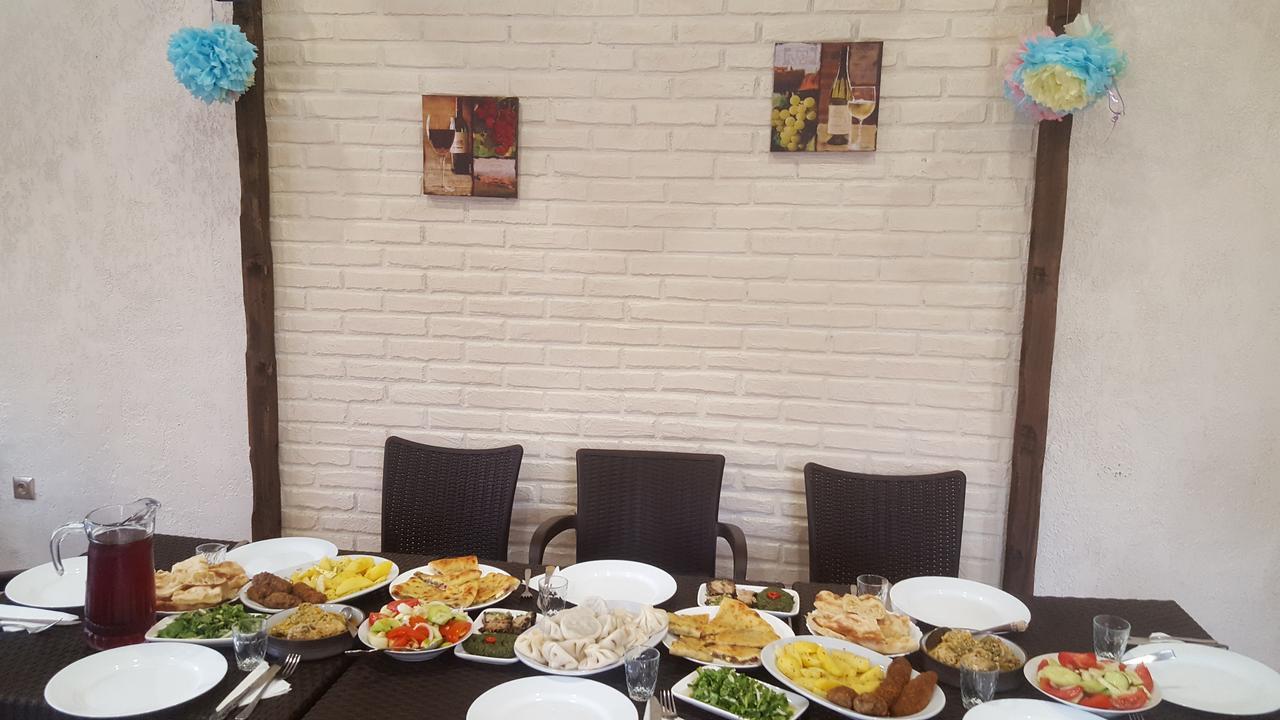 Guest House Elene 哥里 外观 照片